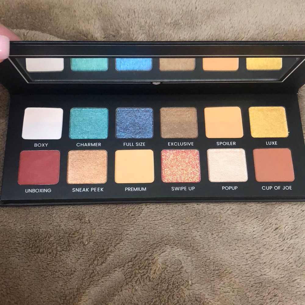 Boxy Charm Eyeshadow Palette NIB NWT